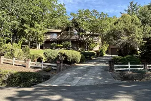 148 Wild Fern Dr, Winchester, OR 97495 - Photo 2