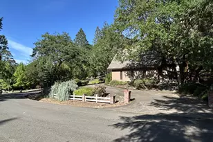 148 Wild Fern Dr, Winchester, OR 97495 - Photo 8