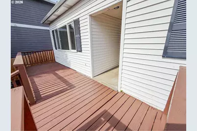 520 E Fairfield St, Gladstone, OR 97027 - Photo 4