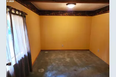 38717 Dexter Rd, Dexter, OR 97431 - Photo 12