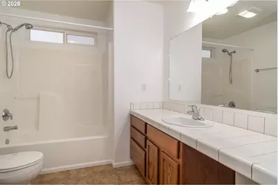 1487 NE Four Seasons Dr, Roseburg, OR 97470 - Photo 30