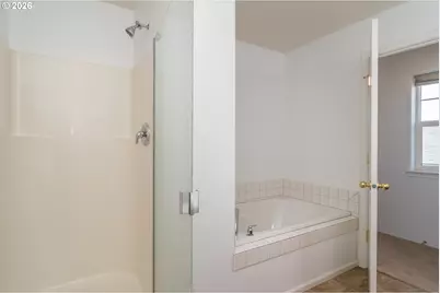 1487 NE Four Seasons Dr, Roseburg, OR 97470 - Photo 26