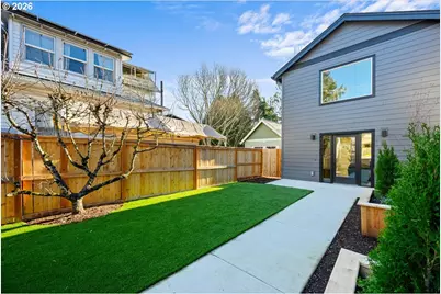 4234 SE Yamhill St #C, Portland, OR 97215 - Photo 1