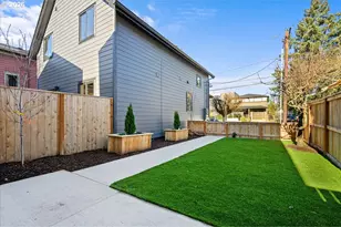 4234 SE Yamhill St, Portland, OR 97215 - Photo 18