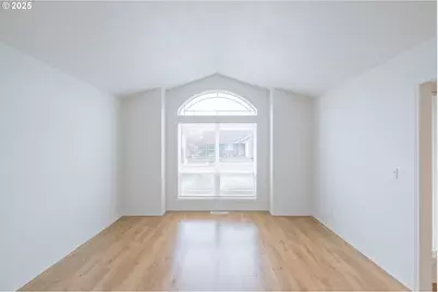 1851 Cougar Ave, Albany, OR 97321 - Photo 4