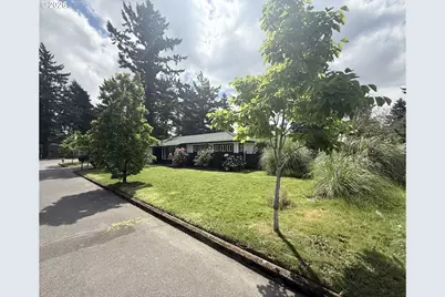 11024 SE Long St, Portland, OR 97266 - Photo 4