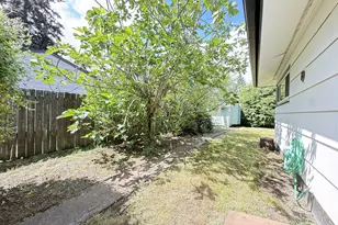 11024 SE Long St, Portland, OR 97266 - Photo 22