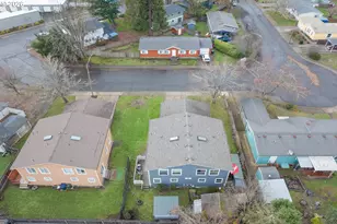 215 Smith Loop, Springfield, OR 97478 - Photo 10