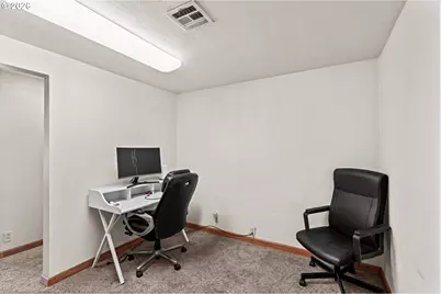 233 Howard Ave, Eugene, OR 97404 - Photo 18