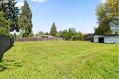 233 Howard Ave, Eugene, OR 97404 - Photo 34