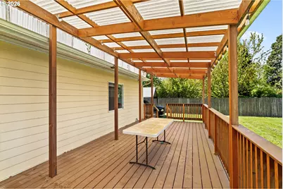 233 Howard Ave, Eugene, OR 97404 - Photo 40