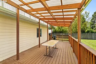 233 Howard Ave, Eugene, OR 97404 - Photo 40