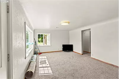 233 Howard Ave, Eugene, OR 97404 - Photo 6