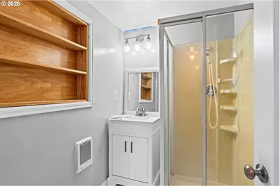 233 Howard Ave, Eugene, OR 97404 - Photo 12
