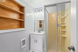 233 Howard Ave, Eugene, OR 97404 - Photo 12