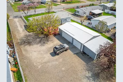 775 4th St, Baker City, OR 97814 - Photo 2
