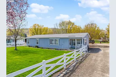 775 4th St, Baker City, OR 97814 - Photo 28