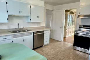 480 Gilbert St, Eugene, OR 97402 - Photo 12