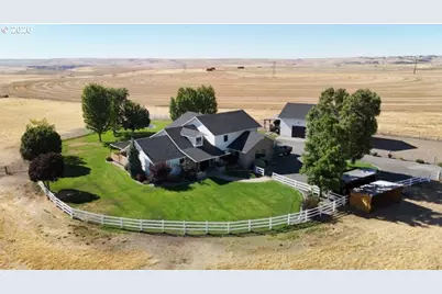 72166 Westfield Blvd, Pendleton, OR 97801 - Photo 2