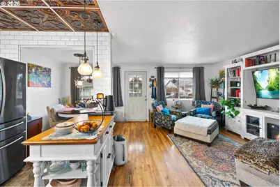 300 W Clackamas Cir, Woodburn, OR 97071 - Photo 12