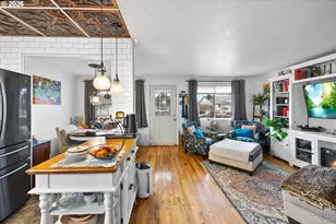 300 W Clackamas Cir, Woodburn, OR 97071 - Photo 12