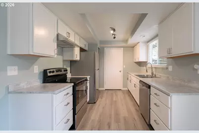 15840 SW Sunset Ct, Sherwood, OR 97140 - Photo 6