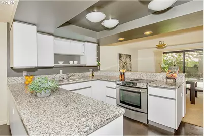 9 Britten Ct, Lake Oswego, OR 97035 - Photo 8