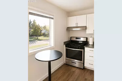 375 17th St, Springfield, OR 97477 - Photo 10
