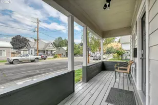 611 SW 4th St, Pendleton, OR 97801 - Photo 4