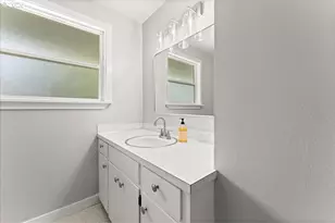 422 NE 170th Ave, Portland, OR 97230 - Photo 28