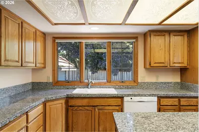19602 Wildwood Dr, West Linn, OR 97068 - Photo 18