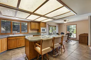 19602 Wildwood Dr, West Linn, OR 97068 - Photo 16
