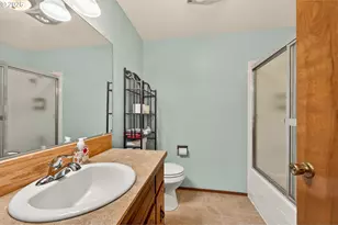 1908 NE Orchard Ave, McMinnville, OR 97128 - Photo 18