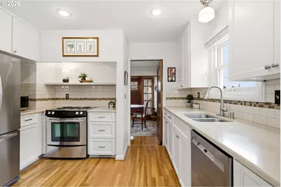 3203 NE Klickitat St, Portland, OR 97212 - Photo 10