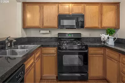 900 SW 173rd Ave, Beaverton, OR 97006 - Photo 12