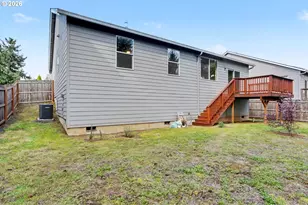 415 NW 6th St, Willamina, OR 97396 - Photo 32