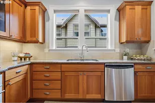 605 SW Trillium Creek Ter, Portland, OR 97225 - Photo 16