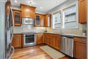 605 SW Trillium Creek Ter, Portland, OR 97225 - Photo 10