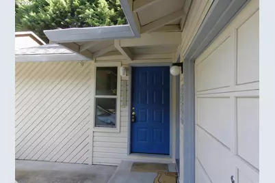 5901 SW Karla Ct, Portland, OR 97239 - Photo 2