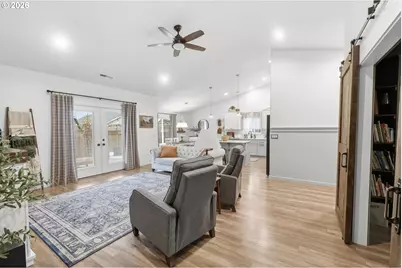 332 Owens Way, Creswell, OR 97426 - Photo 8