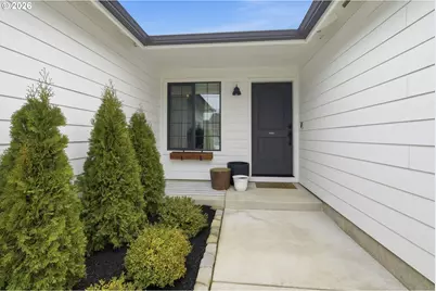 332 Owens Way, Creswell, OR 97426 - Photo 4