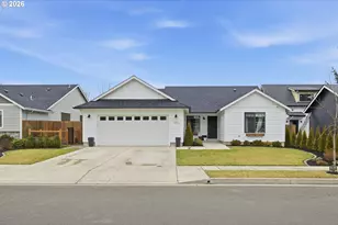 332 Owens Wy, Creswell, OR 97426 - Photo 2