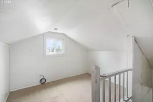 810 Johnson Ave, Cottage Grove, OR 97424 - Photo 14