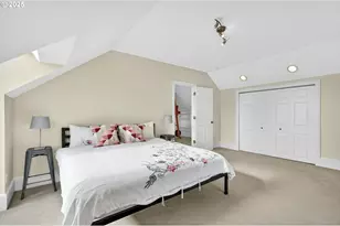 8452 NW Timber Ridge Ct, Portland, OR 97229 - Photo 36