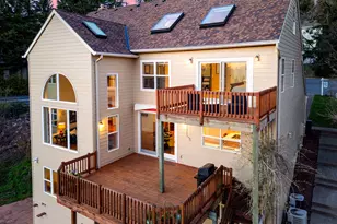 8452 NW Timber Ridge Ct, Portland, OR 97229 - Photo 40