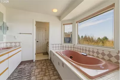 7627 SE 140th Dr, Portland, OR 97236 - Photo 28