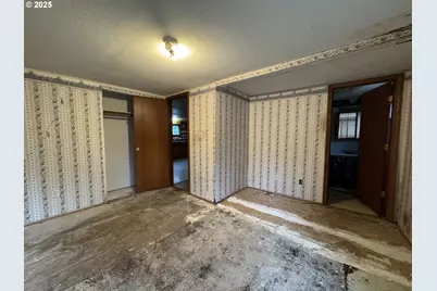 91031 Libby Ln, Coos Bay, OR 97420 - Photo 12