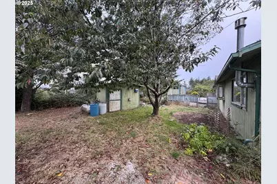 91031 Libby Ln, Coos Bay, OR 97420 - Photo 2