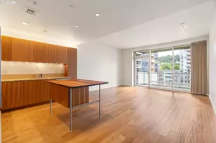 836 S Curry St, Portland, OR 97239 - Photo 2