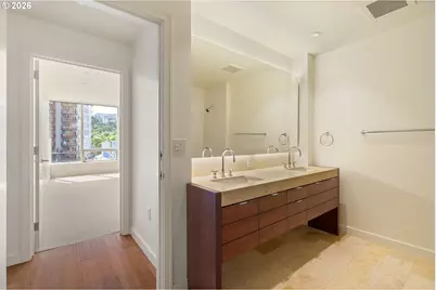 836 S Curry St #706, Portland, OR 97239 - Photo 18
